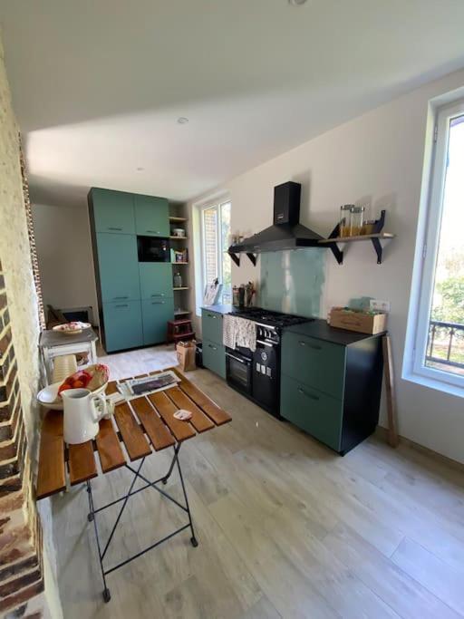 Maison Leocha Sablons-sur-Huisne Extérieur photo