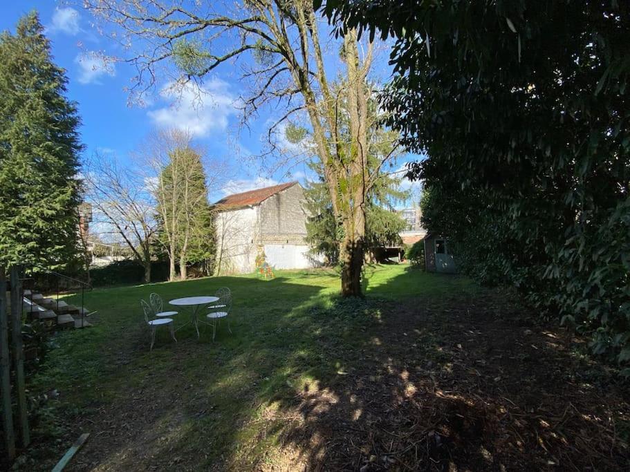 Maison Leocha Sablons-sur-Huisne Extérieur photo